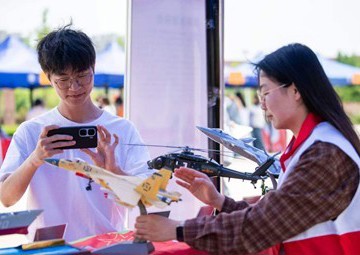 铁甲春秋砺初心 国防教育润青春——国防有我协会“铁甲春秋·军事模型文化展”顺利开展