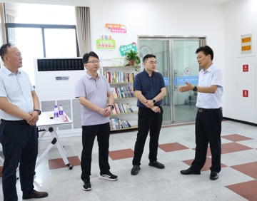 校党委书记毕明福到相山校区“一站式”学生社区服务中心调研指导工作
